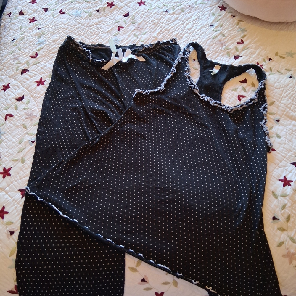 Black Polka Dot Women's Sleep Set with Ruffle Trim